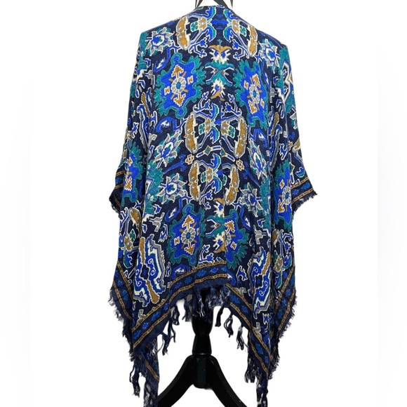 Theodora & Callum Boho One Size Open Front Tassel Shawl Kimono - Picture 3 of 11